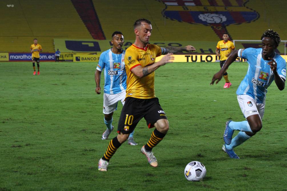 “The Tricolor plays with projectile velocity and the rhythm of Damián Díaz is square.  No lo deben convocar ”, dice Carlos Torres Garcés |  Football |  Deport